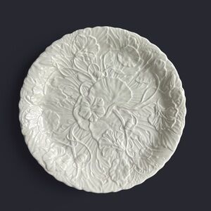 Set of 4 The Haldon Group 1983 Embossed Leaf White Ceramic Salad Plates *rare*